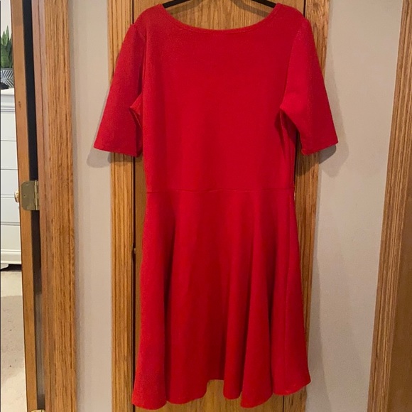 Red Dress - Picture 3 of 3